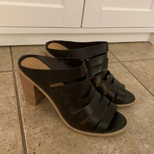 Very Volatile brown faux leather strap block heels - size 9